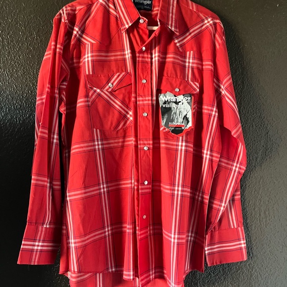 Red & White Plaid Wrangler Long Sleeve with Pearl Snaps, Pockets on Chest, New - Picture 1 of 5